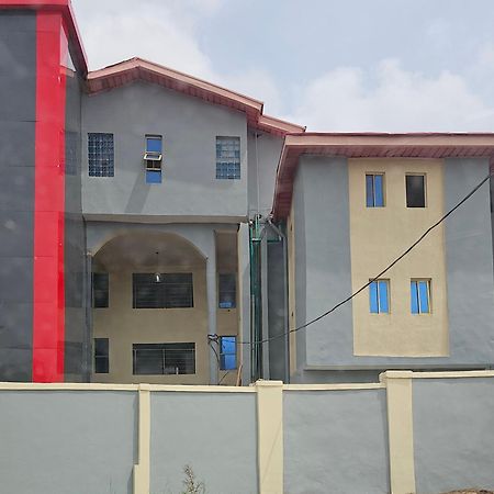 Bmh Hotel & Suites Ibadan Esterno foto