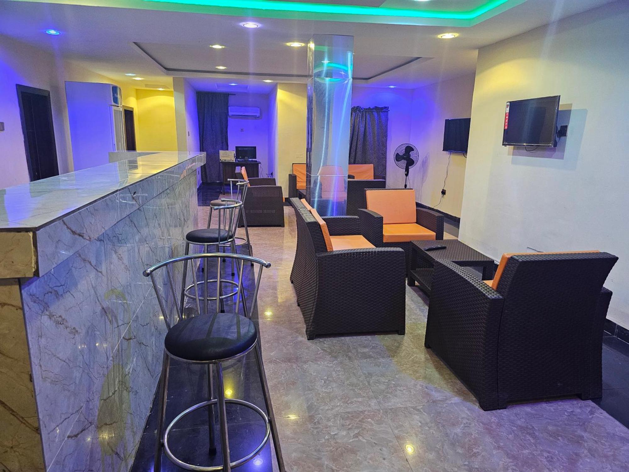 Bmh Hotel & Suites Ibadan Esterno foto